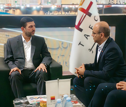 دکتر محمد امیر در غرفه تافکو